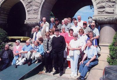 2003 Albany Reunion
Group at Oakwood Cemetery, Troy, NY
Faces not visible, now visible: Back row; Peter Telfer, `53; Lyn Bonahue?
