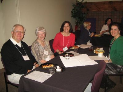 2016 Albany Luncheon & 85th Anniversary April 12, 2016
L to R: Bill Lindberg, `55; Vee Lindberg; Melissa Samuels, Alumni Assoc.; Carmelina Morrison, Alumni Assoc.
