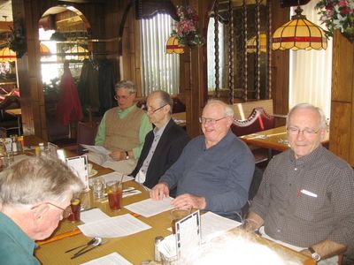 2010 Albany Luncheon at 76 Diner Nov 10
Foreground, left: Carlton Coulter, `35;
L to R from back: Doug Davis, `69; Ken Doran, `39; Bob Umholtz, `51; Fred Culbert, `65
